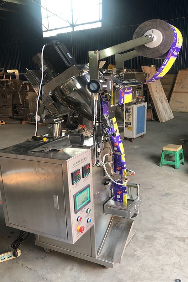 three sides packing machine