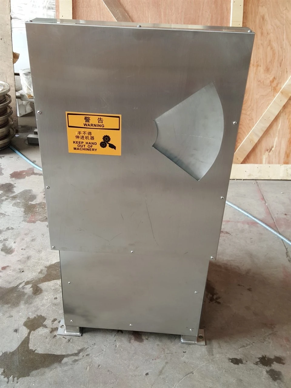coconut meat surface peeling machine (4)